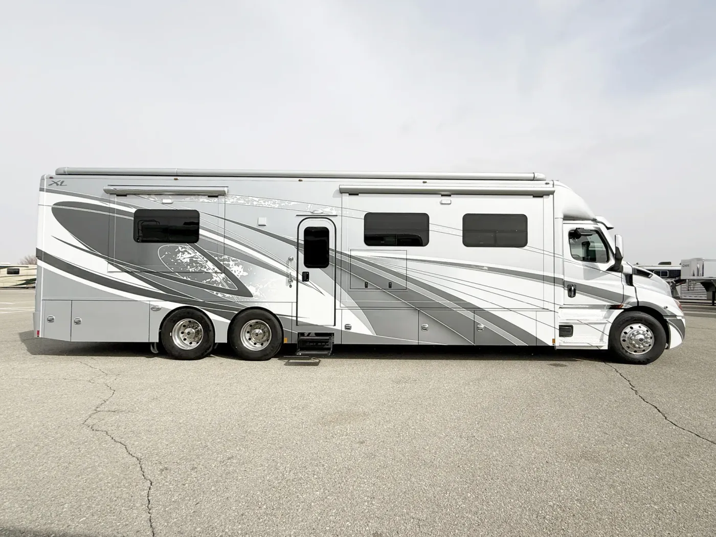 2021 Renegade XL 43DB | Photo 3 of 5