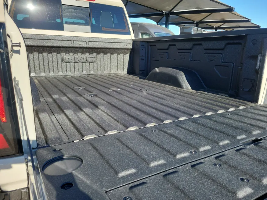 2026 GMC Sierra 2500HD AT4X | Photo 21 of 23