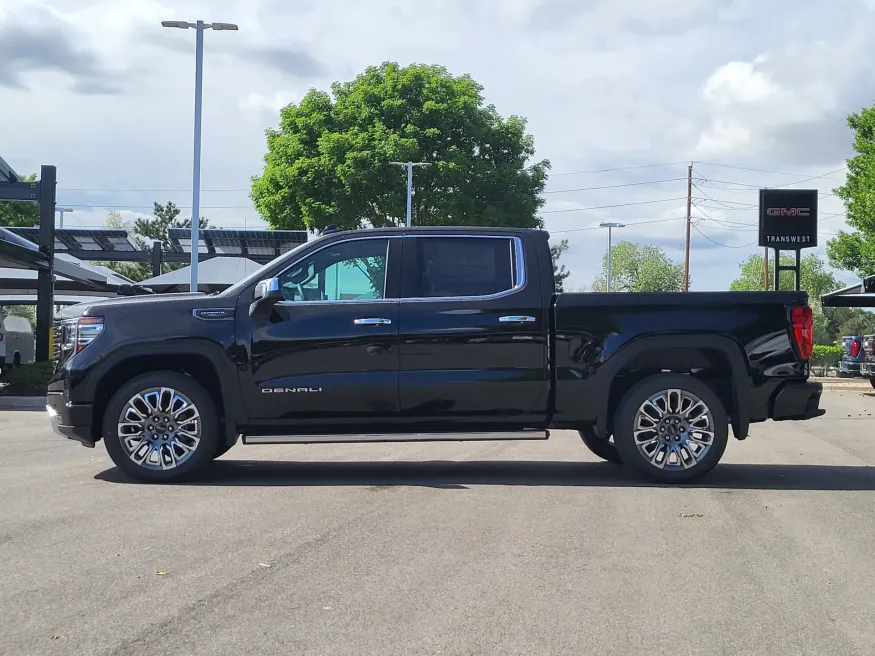 2026 GMC Sierra 1500 Denali Ultimate | Photo 3 of 26