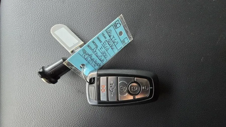 2026 Ford Super Duty F-250 | Photo 36 of 44