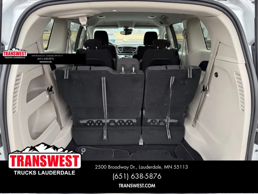 2024 Chrysler Voyager LX | Photo 16 of 23