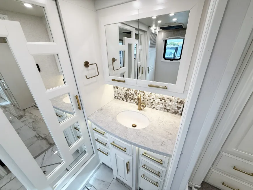 2023 Entegra Coach Cornerstone 45R | Photo 21 of 33