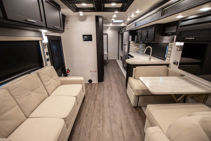 2026 Newmar Canyon Star 3947 | Photo 3 of 27