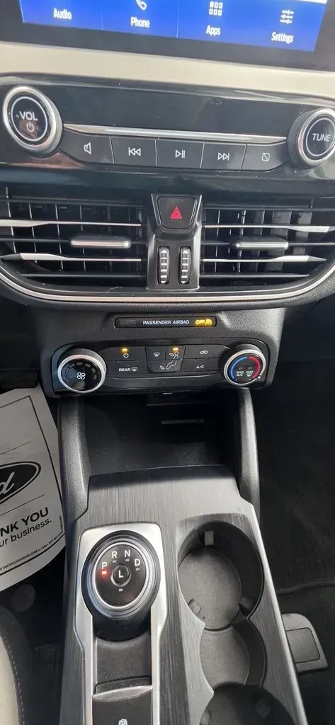 2022 Ford Escape | Photo 22 of 28