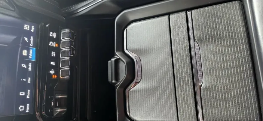 2022 RAM 1500 | Photo 28 of 35