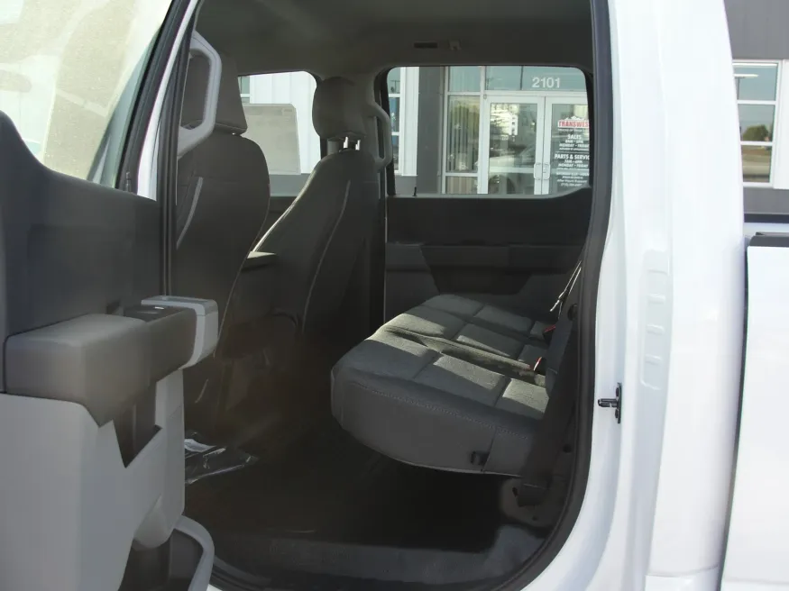2026 Ford F-350 | Photo 13 of 16