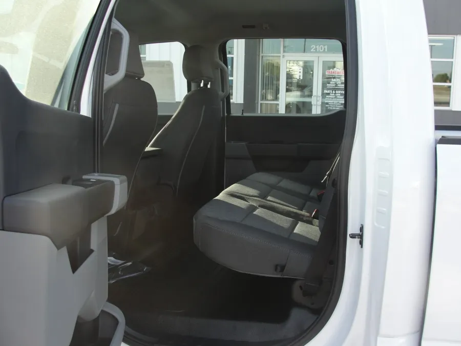 2026 Ford F-350 | Photo 13 of 16