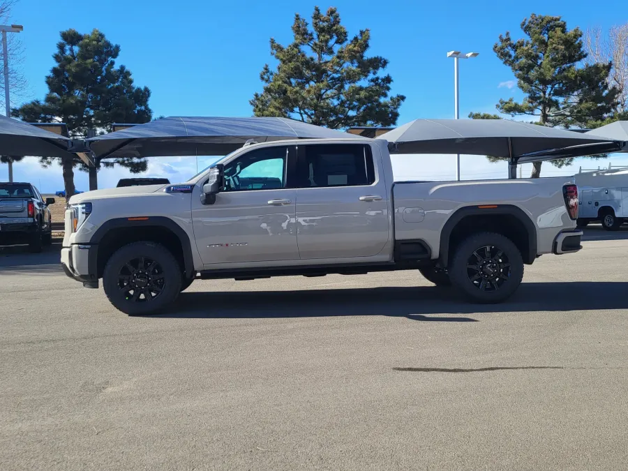 2026 GMC Sierra 2500HD AT4 | Photo 3 of 31