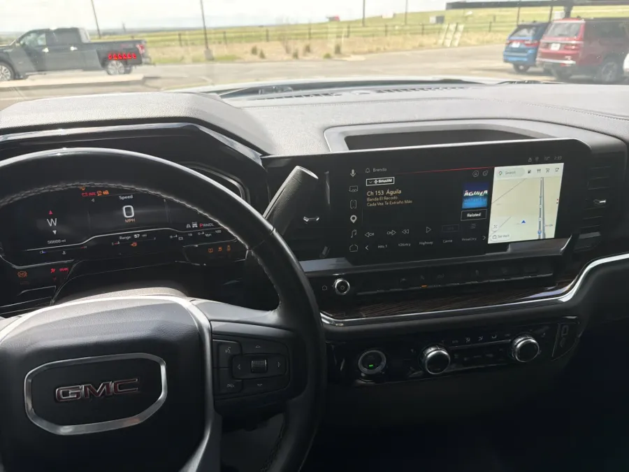 2024 GMC Sierra 1500 Elevation | Photo 17 of 22