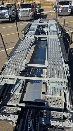 2025 Western Star 49X | Thumbnail Photo 11 of 43