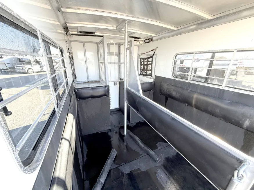 2001 Sundowner 2HBP | Photo 10 of 13