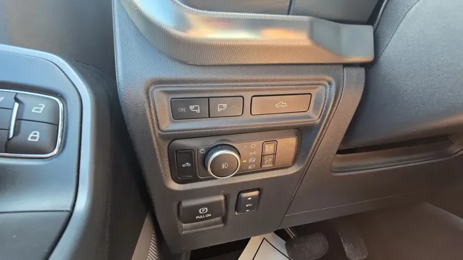 2024 Ford F-150 | Photo 13 of 32