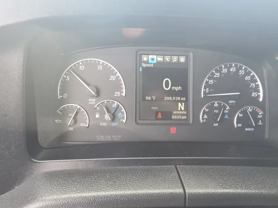 2023 Freightliner Cascadia 126 | Photo 21 of 22