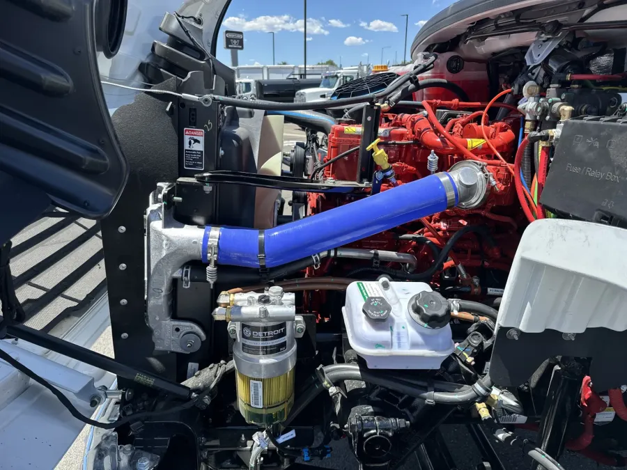 2026 Freightliner M2 106 | Photo 16 of 19