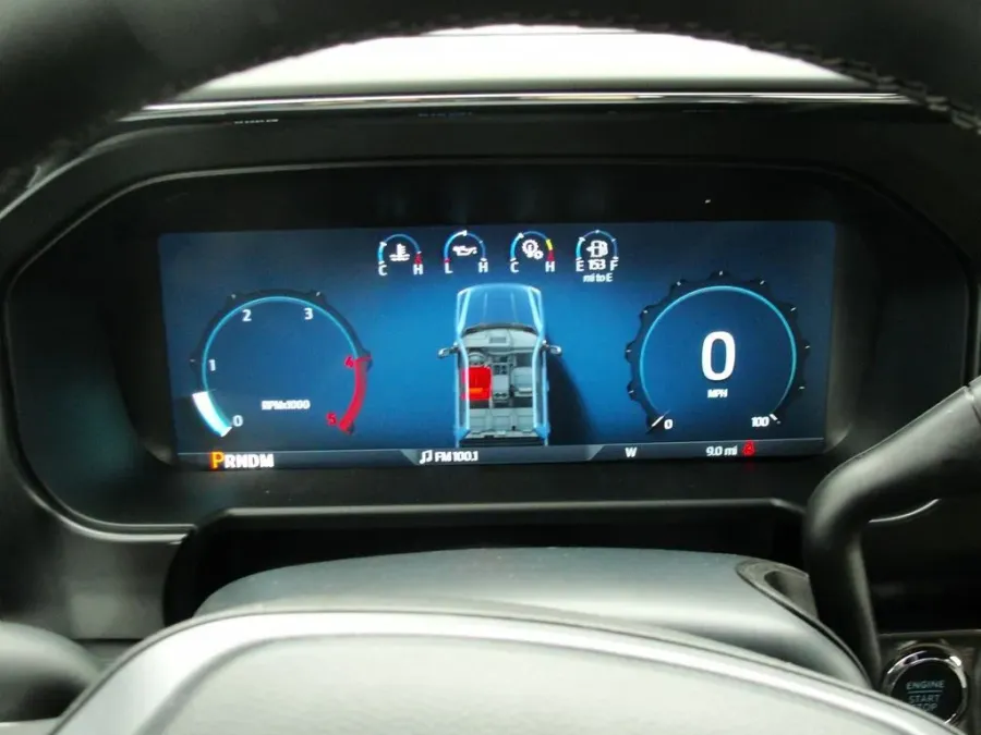 2026 Ford Super Duty F-350 | Photo 26 of 28