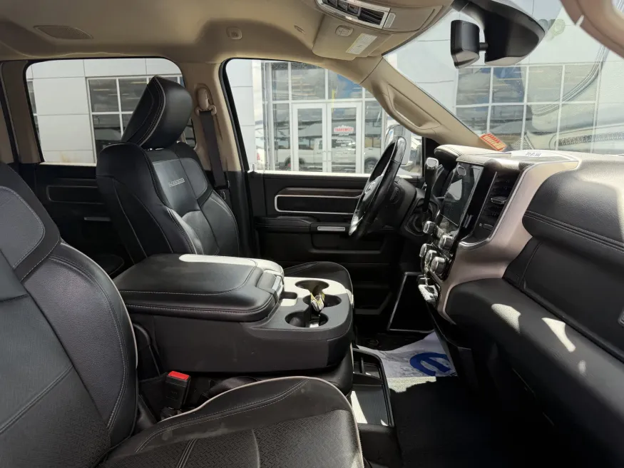 2019 RAM 2500 Laramie | Photo 13 of 21