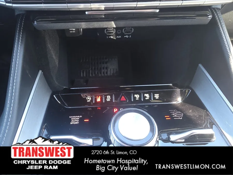 2026 Jeep Grand Wagoneer Limited Reserve | Photo 26 of 29