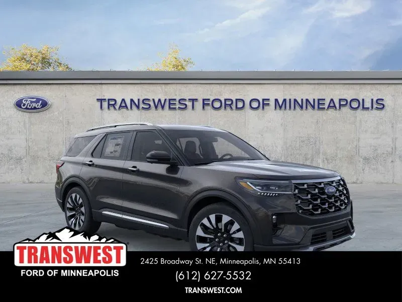 2026 Ford Explorer Platinum | Photo 6 of 23