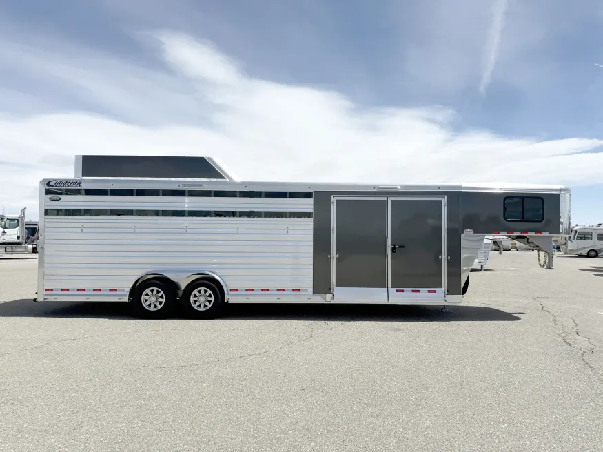 2027 Cimarron Winstar 5HGN | Photo 3 of 20