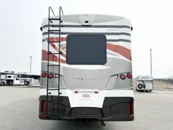 2022 Newmar Bay Star 3626 | Thumbnail Photo 20 of 30