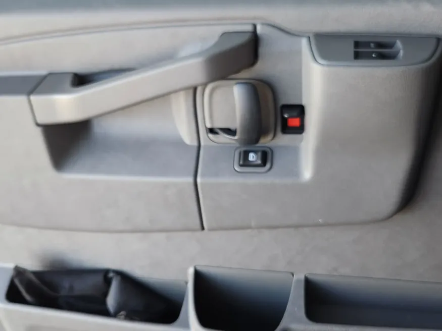 2025 GMC Savana Commercial Cutaway | Photo 5 of 22