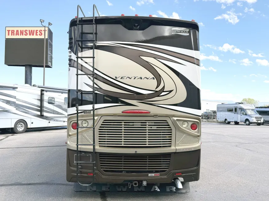 2015 Newmar Ventana 3436 | Photo 16 of 19