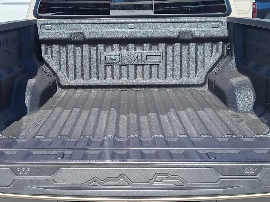 2026 GMC Canyon 4WD Elevation | Photo 25 of 26