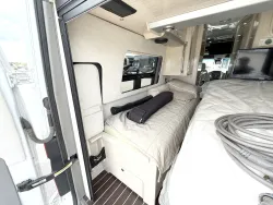 2016 Airstream Interstate EXT Lounge | Thumbnail Photo 16 of 20