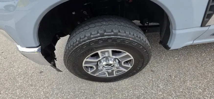 2025 Ford F-250 | Photo 13 of 35