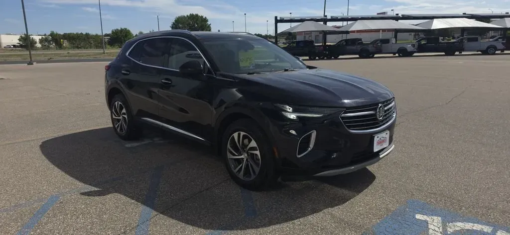 2021 Buick Envision | Photo 3 of 31