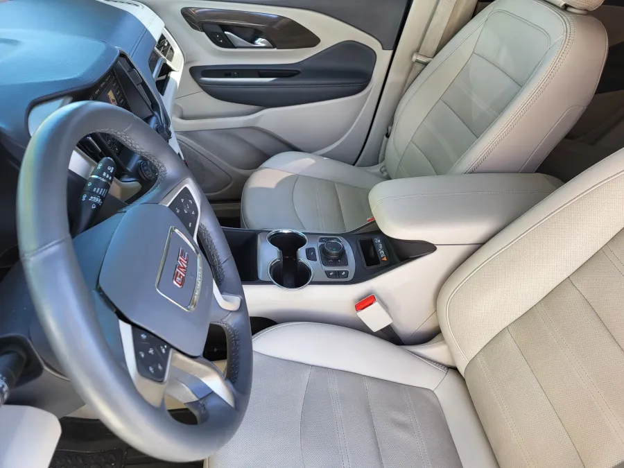 2023 GMC Terrain Denali | Photo 11 of 25