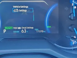 2025 Toyota RAV4 Hybrid XLE | Thumbnail Photo 23 of 30