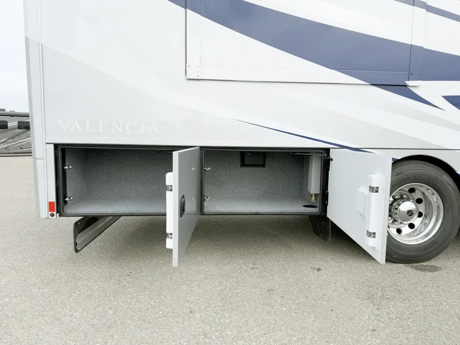 2026 Renegade Valencia 39RB | Photo 19 of 23