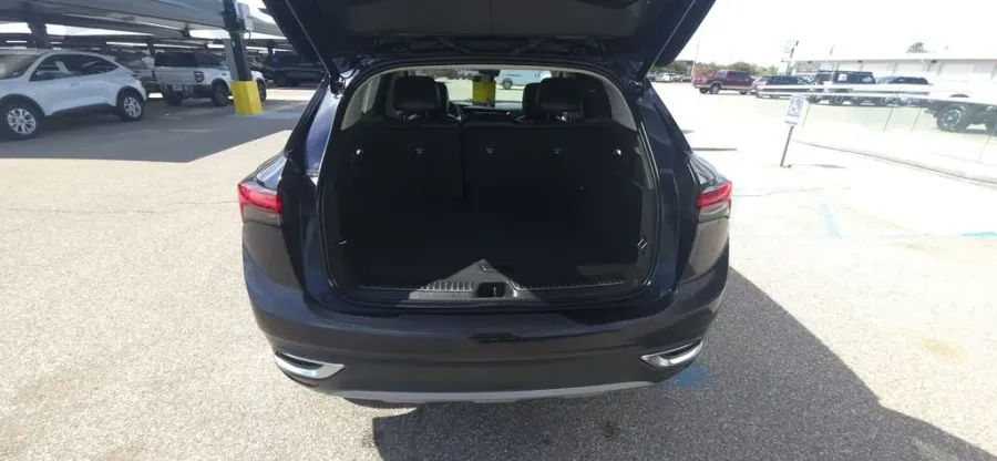 2021 Buick Envision | Photo 8 of 31