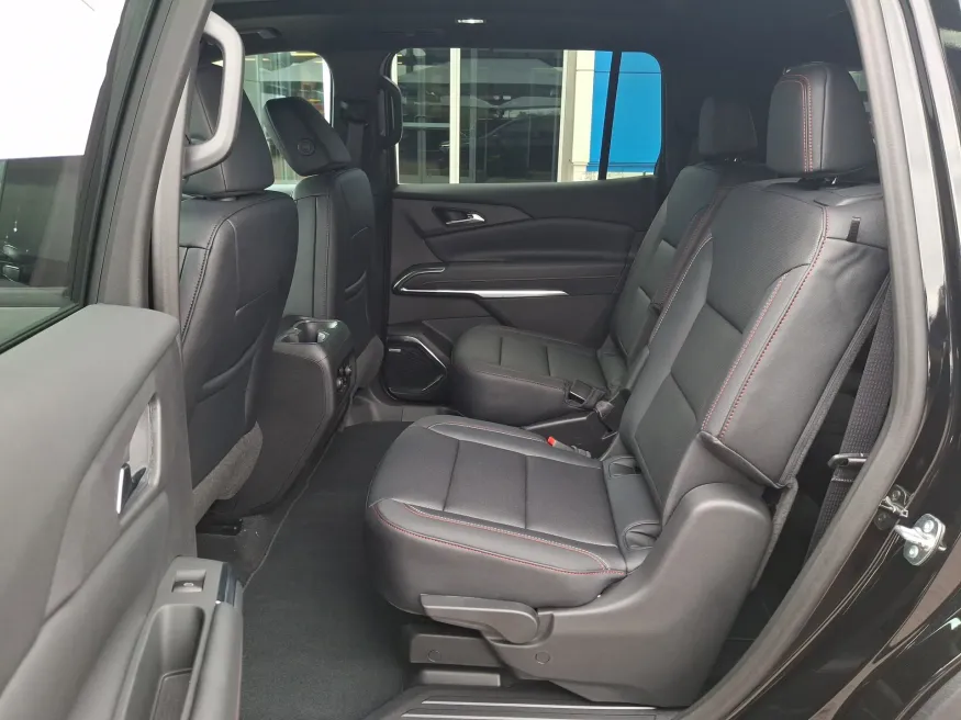 2026 Chevrolet Traverse AWD Z71 | Photo 11 of 20