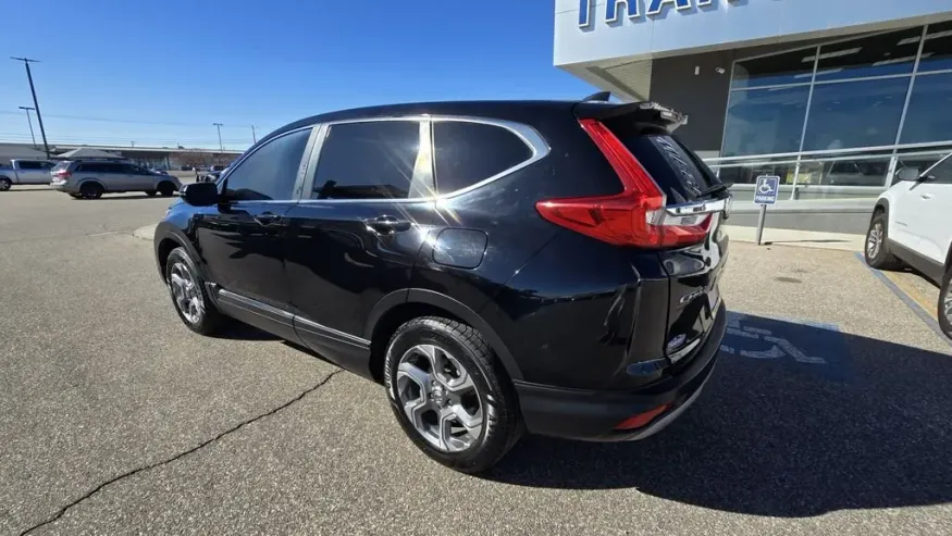 2017 Honda CR-V | Photo 6 of 28