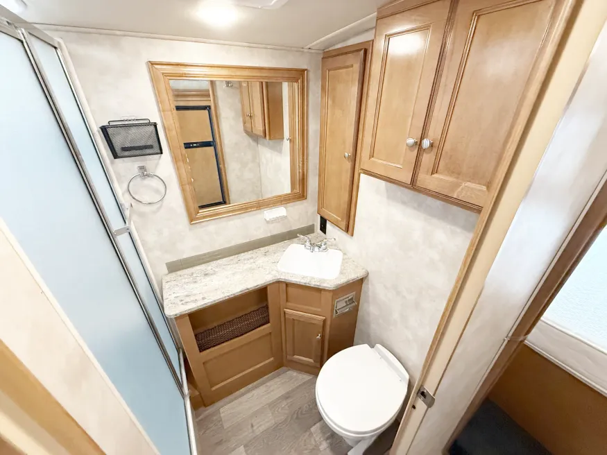 2018 Winnebago Vista 29 VE | Photo 11 of 24