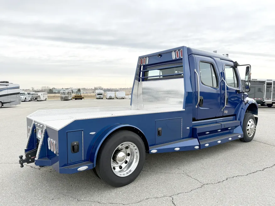 2025 Freightliner M2 106 Plus Summit Hauler | Photo 17 of 24