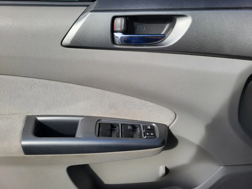 2013 Subaru Forester 2.5XT Touring | Photo 18 of 25