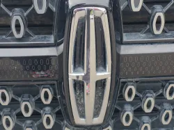 2025 Lincoln Navigator Reserve | Thumbnail Photo 10 of 26