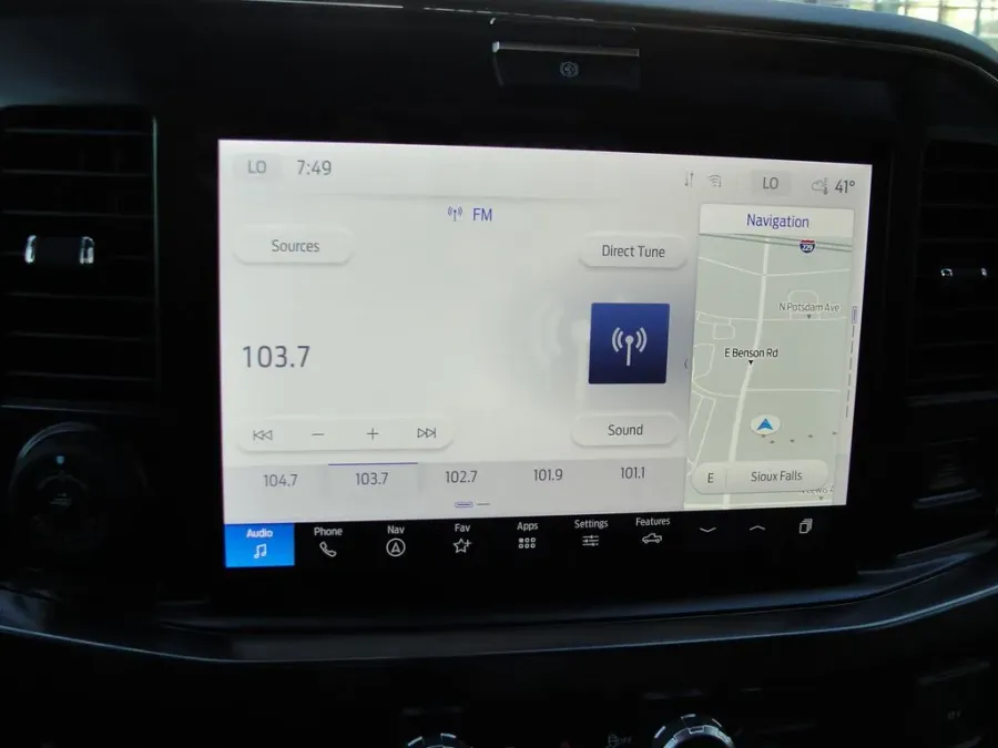 2026 Ford Super Duty F-250 Lariat | Photo 10 of 21