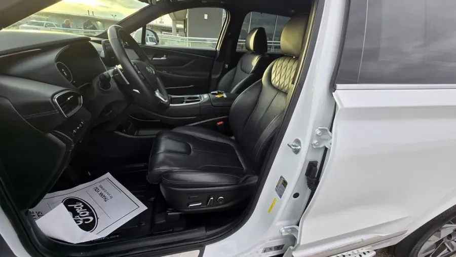 2022 Hyundai Santa Fe | Photo 15 of 33