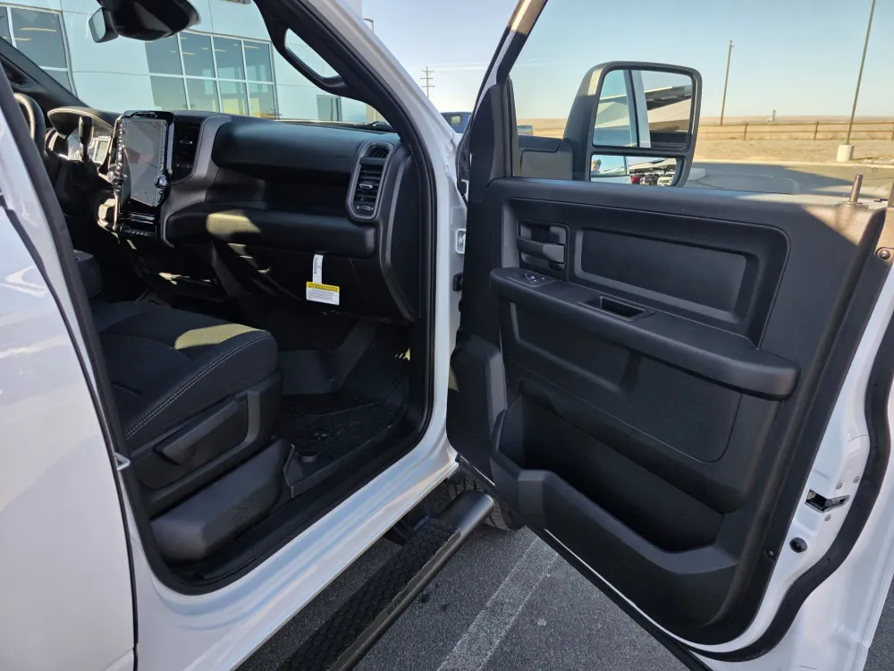 2026 RAM 3500 Tradesman - Photo 15