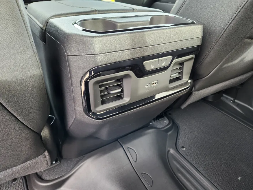 2026 GMC Sierra 1500 AT4 | Photo 19 of 23