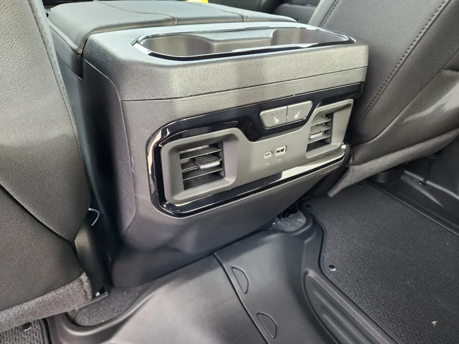 2026 GMC Sierra 1500 AT4 | Photo 19 of 23