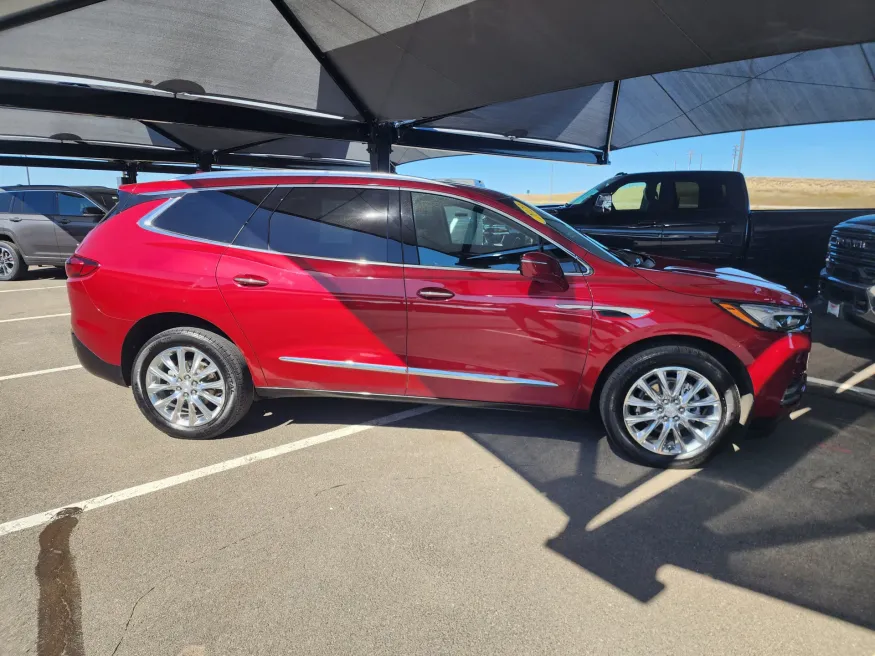 2021 Buick Enclave Premium | Photo 4 of 29