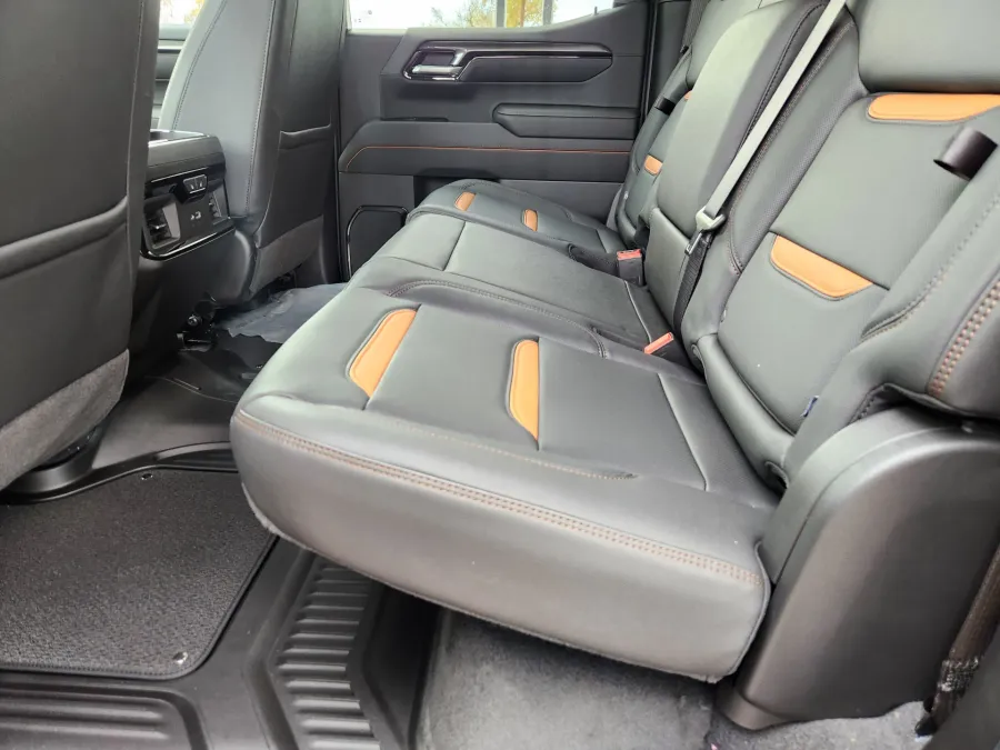2026 GMC Sierra 1500 AT4 | Photo 10 of 31