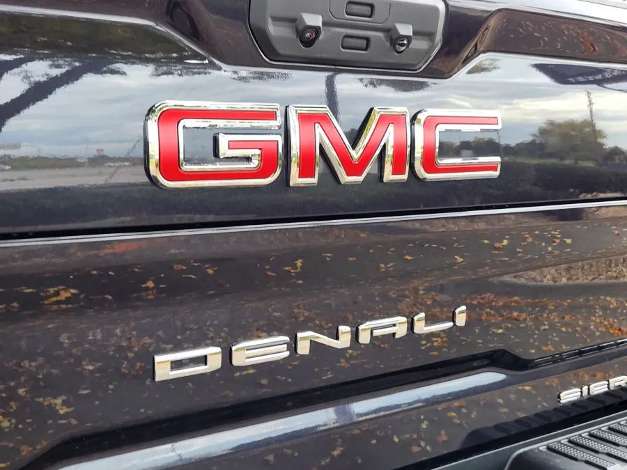 2026 GMC Sierra 3500HD Denali | Photo 13 of 30