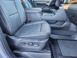 2024 GMC Sierra 2500HD Denali | Thumbnail Photo 17 of 31