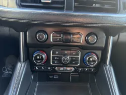 2024 Chevrolet Suburban Premier | Thumbnail Photo 20 of 23